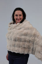 Load image into Gallery viewer, Faux Fur